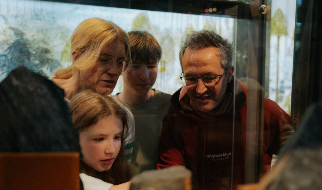 Dauerausstellung Familie MIK 2025 wach 12 scaled 1a76b166