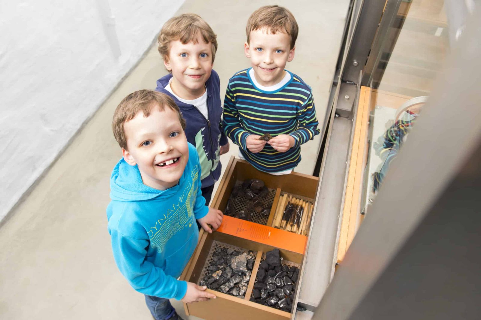 Kinder in der Dauerausstellung des MIK